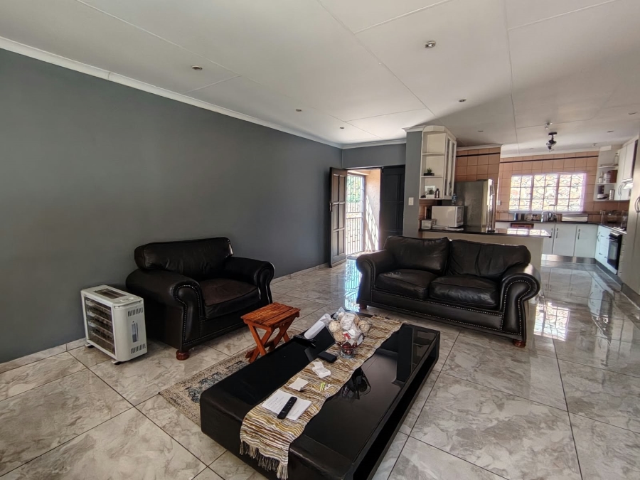 3 Bedroom Property for Sale in Safari Gardens North West